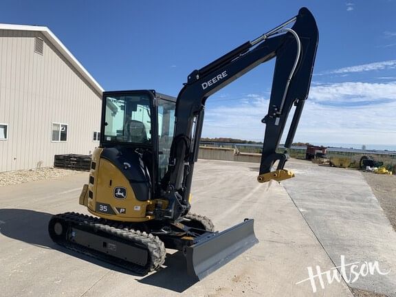 2024 John Deere 35P Equipment Image0