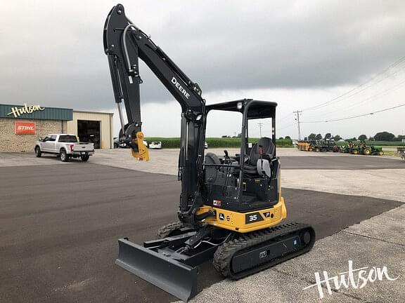Image of John Deere 35P equipment image 1