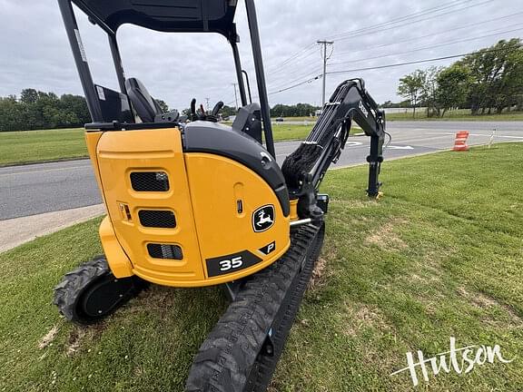 Image of John Deere 35P equipment image 3