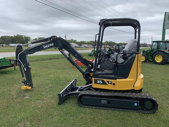 Image of John Deere 35P equipment image 1