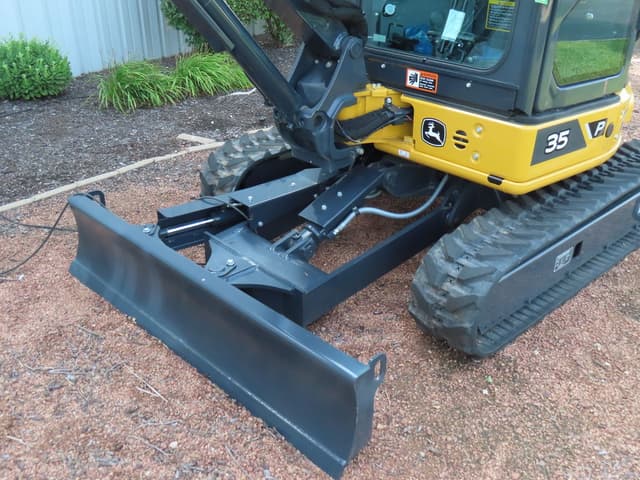 Image of John Deere 35P equipment image 2