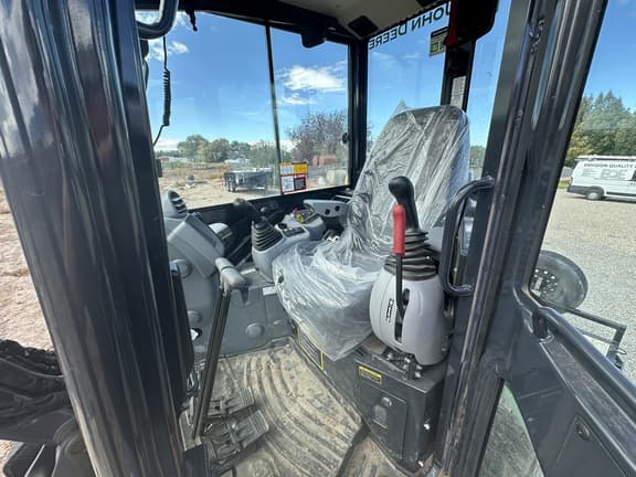 Image of John Deere 35P equipment image 1