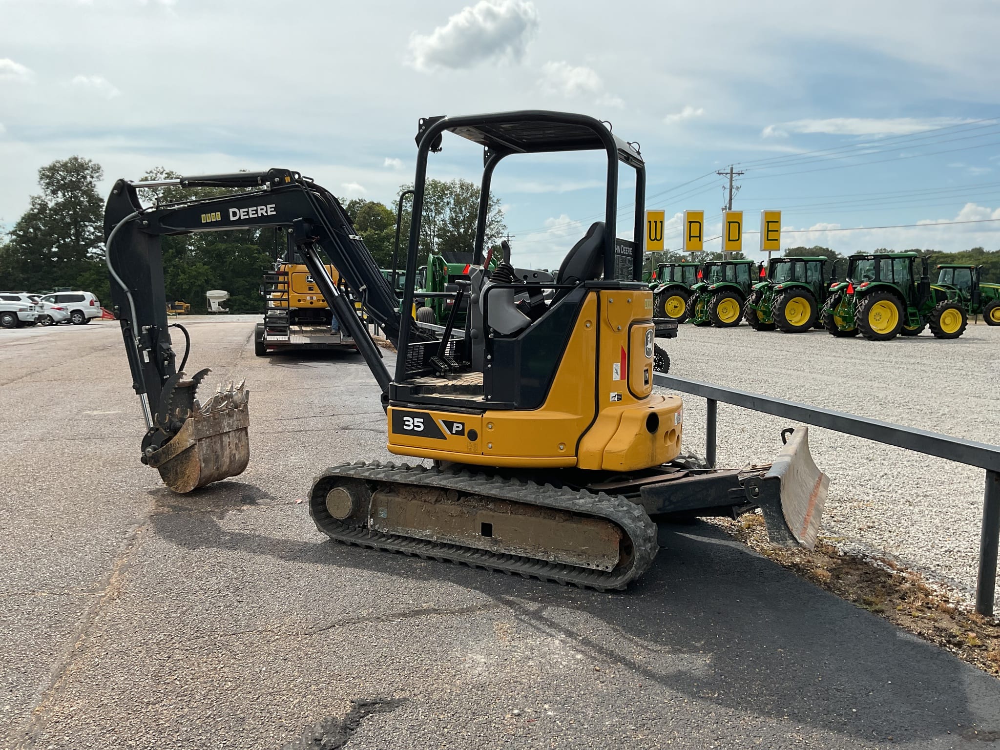 2024 John Deere 35P Equipment Image0