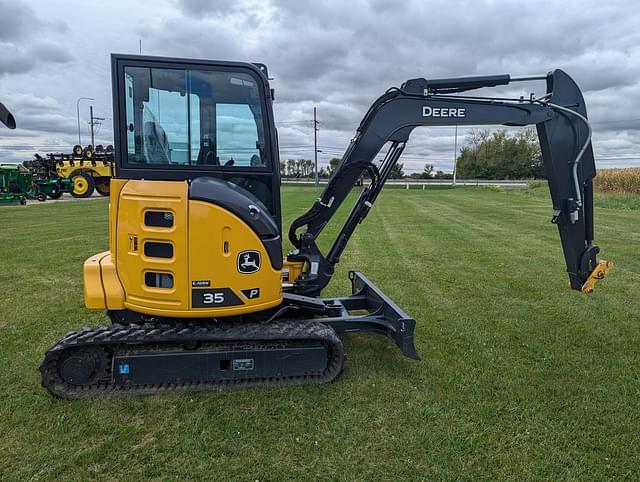 Image of John Deere 35P equipment image 2