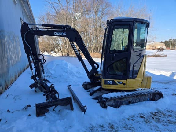 Image of John Deere 35P equipment image 1