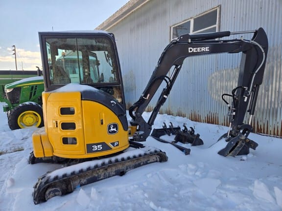 2024 John Deere 35P Equipment Image0
