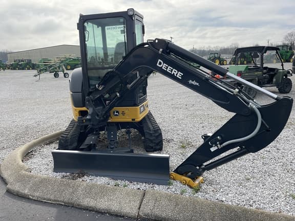 Image of John Deere 35P equipment image 2