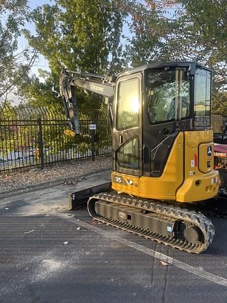 Image of John Deere 35P equipment image 1