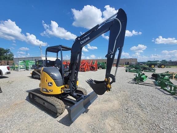 Image of John Deere 35P equipment image 4