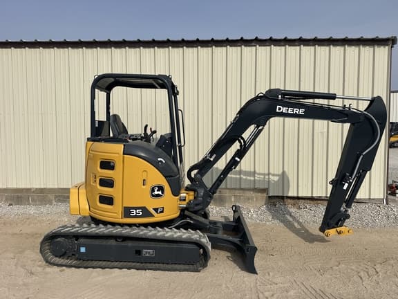 Image of John Deere 35P equipment image 1