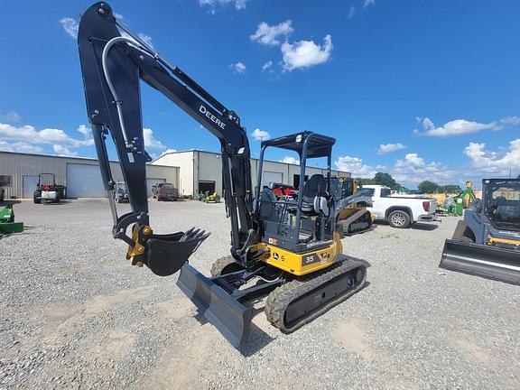 Image of John Deere 35P equipment image 2