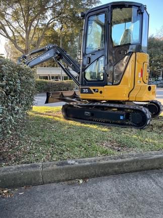 Image of John Deere 35P equipment image 3