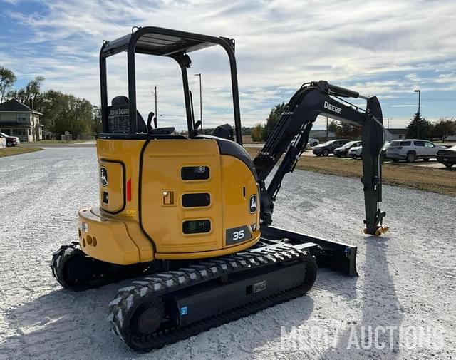 Image of John Deere 35P equipment image 4