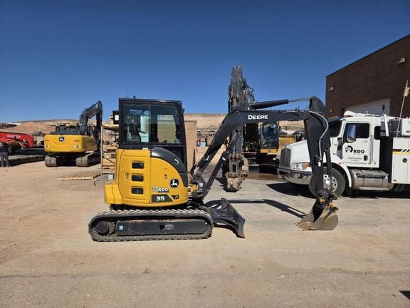 2024 John Deere 35P Equipment Image0