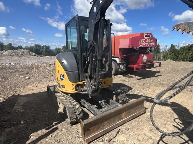 Image of John Deere 35P equipment image 2