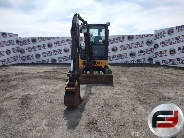 Image of John Deere 35P equipment image 1