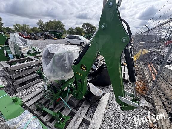 Image of John Deere 370B Primary image