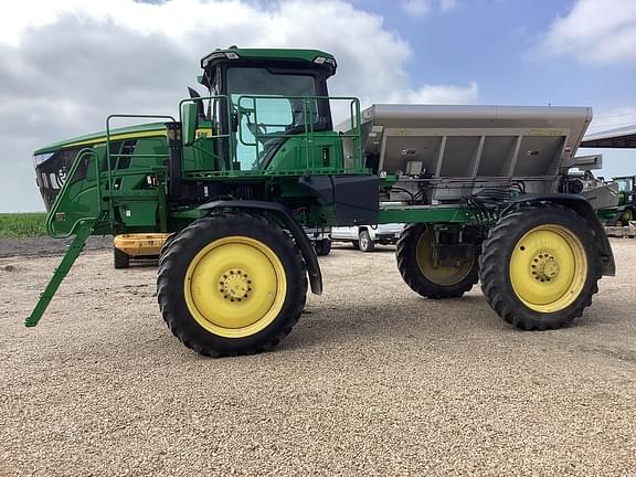 Image of John Deere 400R Primary image
