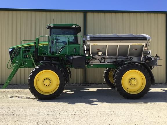 Image of John Deere 400R equipment image 1