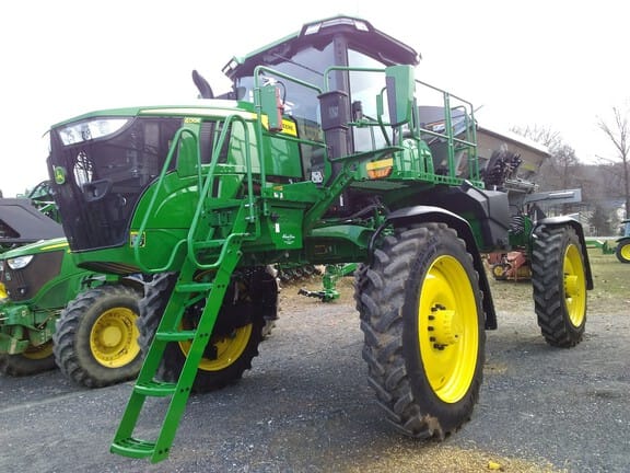 2024 John Deere 400R Equipment Image0