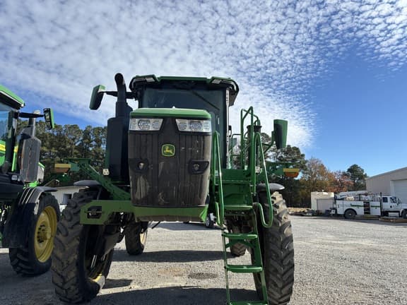 Image of John Deere 400R equipment image 2