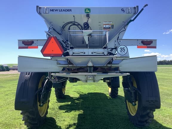Image of John Deere 400R equipment image 4