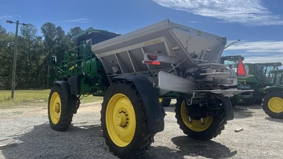 Image of John Deere 400R equipment image 4
