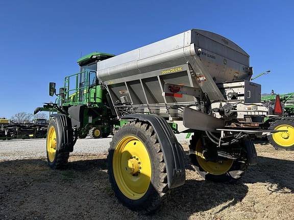 Image of John Deere 400R equipment image 2