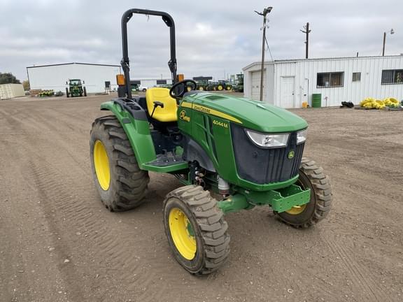 Image of John Deere 4044M equipment image 2
