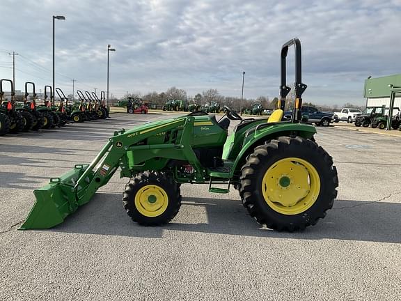 Image of John Deere 4044M equipment image 3