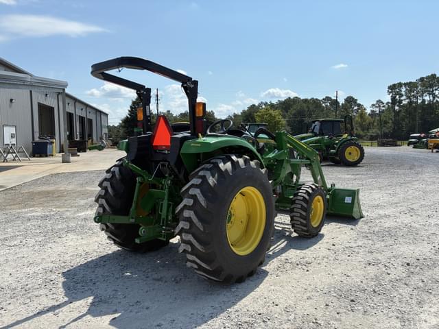 Image of John Deere 4044M equipment image 4