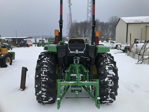 Image of John Deere 4044M equipment image 4