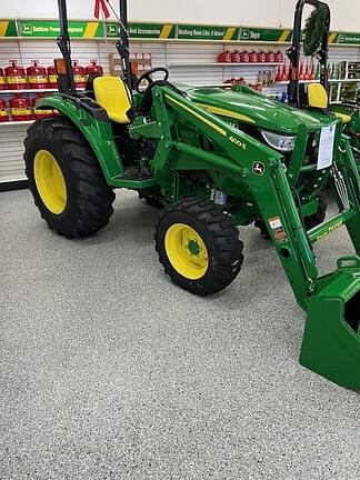 Image of John Deere 4044M equipment image 4