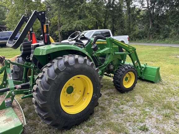 Image of John Deere 4044M equipment image 3