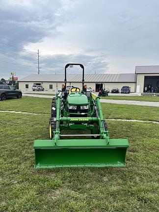 Image of John Deere 4044M equipment image 3