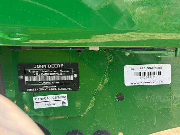 Image of John Deere 4044M equipment image 4