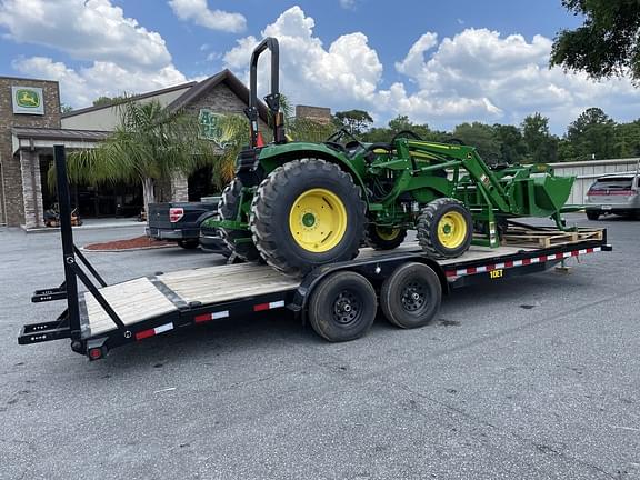 Image of John Deere 4044M equipment image 4