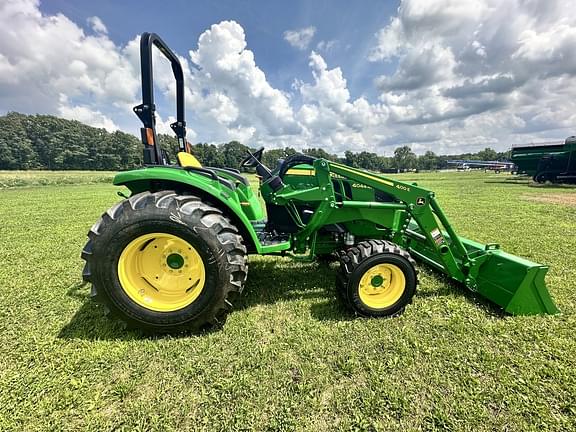 Image of John Deere 4044M equipment image 3