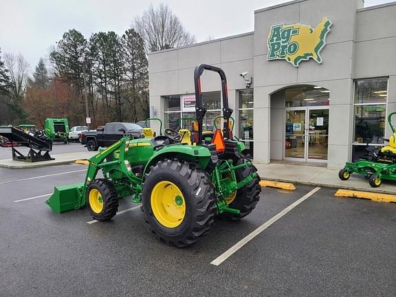 Image of John Deere 4044M equipment image 4