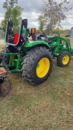 Image of John Deere 4044M equipment image 3
