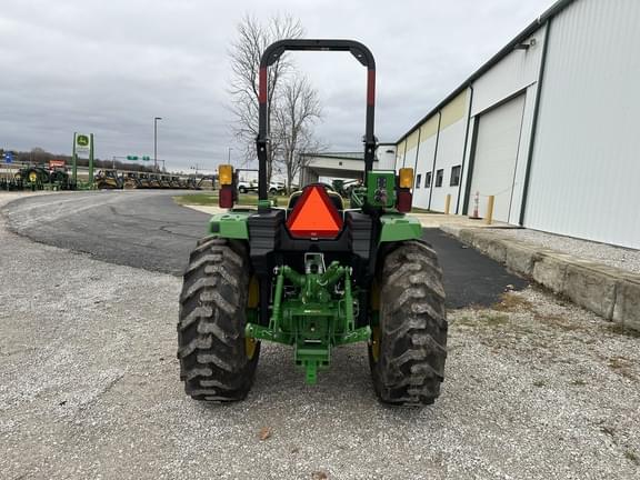 Image of John Deere 4044M equipment image 3