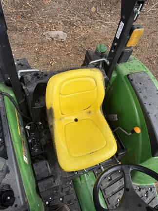 Image of John Deere 4044M equipment image 4