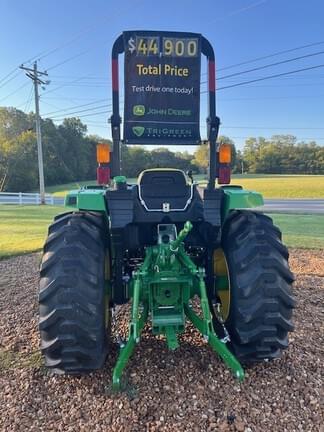 Image of John Deere 4044M equipment image 3