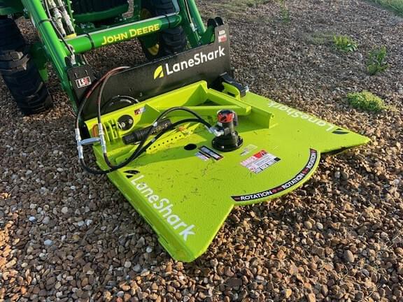 Image of John Deere 4044M equipment image 4