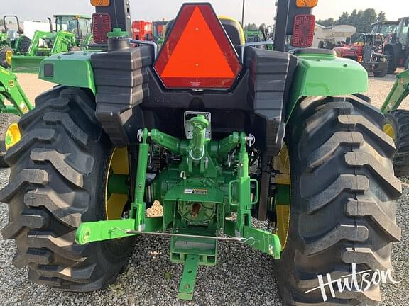 Image of John Deere 4044M equipment image 3