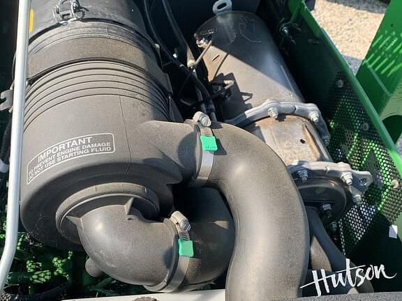 Image of John Deere 4044M equipment image 4