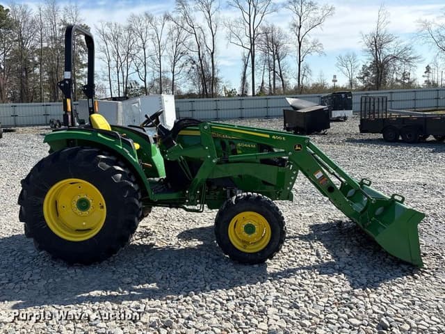 Image of John Deere 4044M equipment image 3