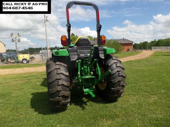 Image of John Deere 4044R equipment image 3