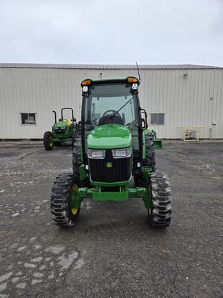 Image of John Deere 4044R equipment image 4