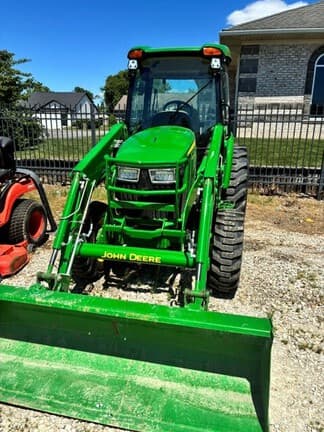 Image of John Deere 4044R equipment image 2